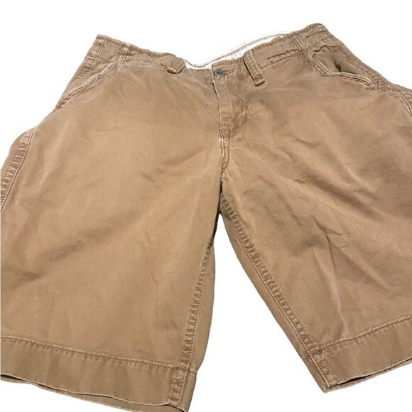 American Eagle outfitters longer  length khaki shorts size 32 great condition - Picture 1 of 2